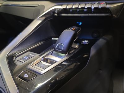 2021 Peugeot 5008