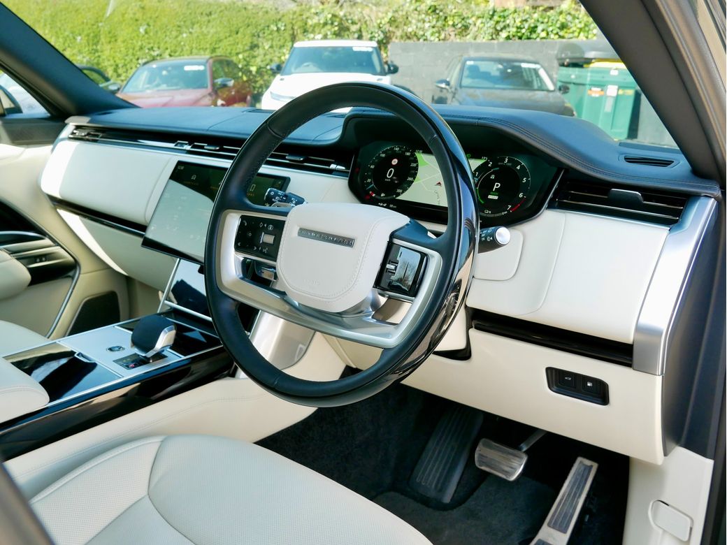 2025 Land Rover Range Rover