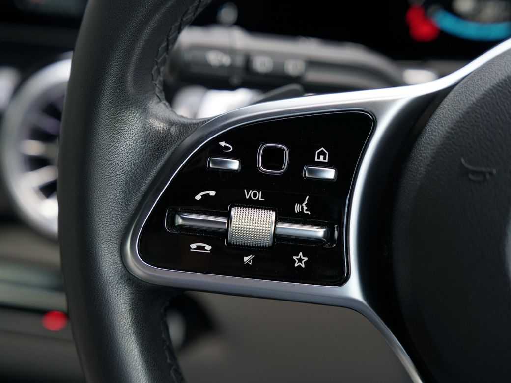 2023 Mercedes-Benz EQB