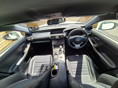 2015 Lexus IS 300h