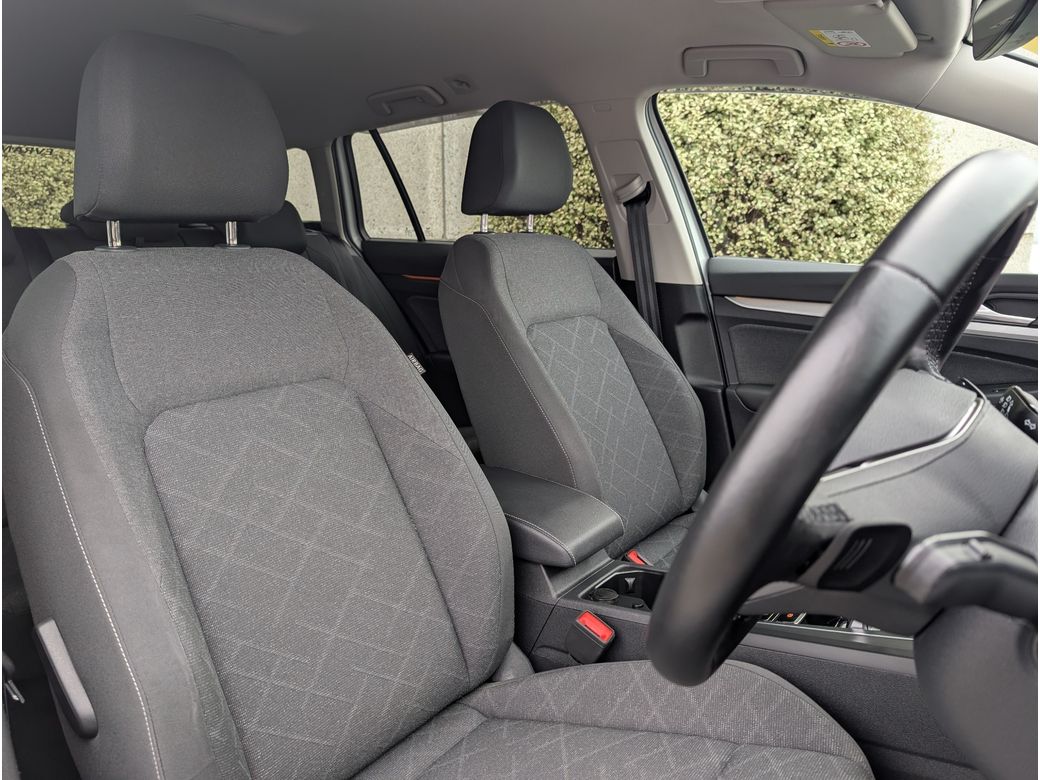 2023 Volkswagen Golf