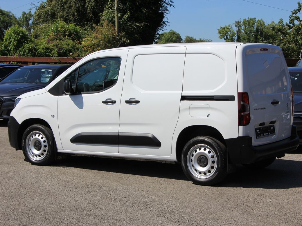 2023 Peugeot Partner