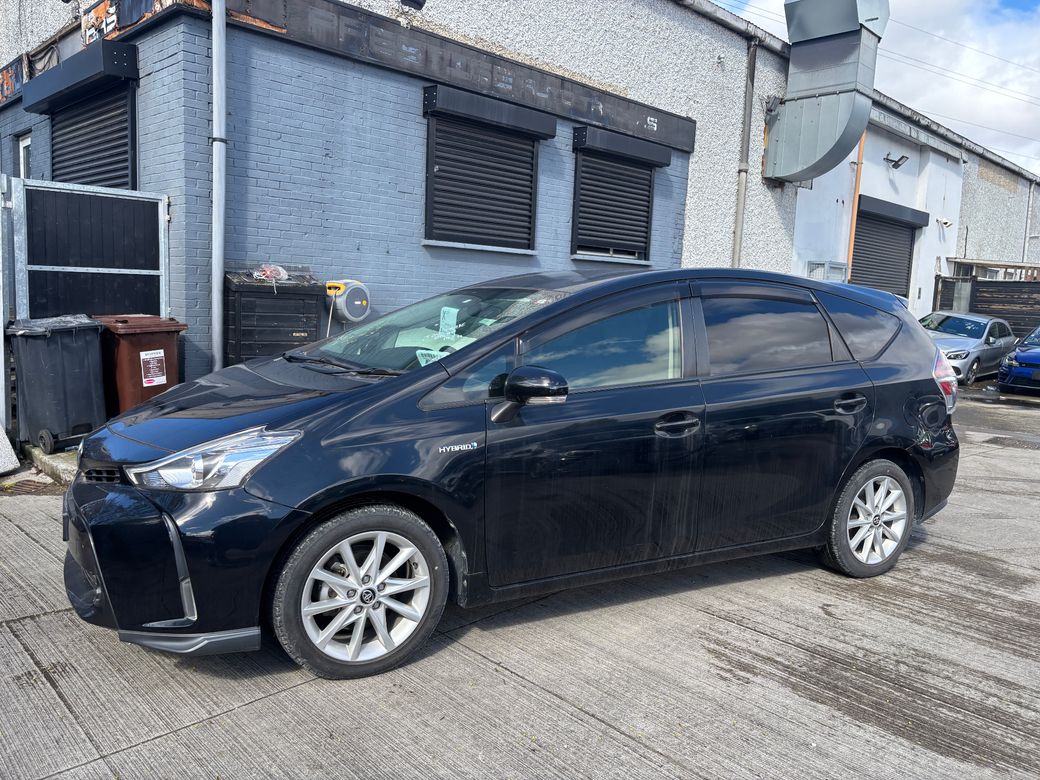 2016 Toyota Prius Alpha