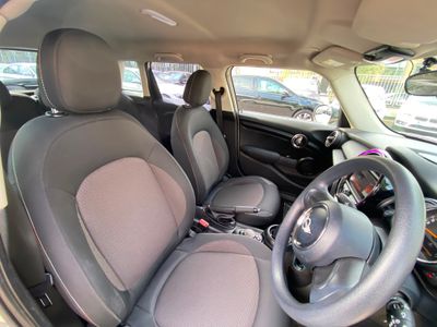 2016 Mini Hatch