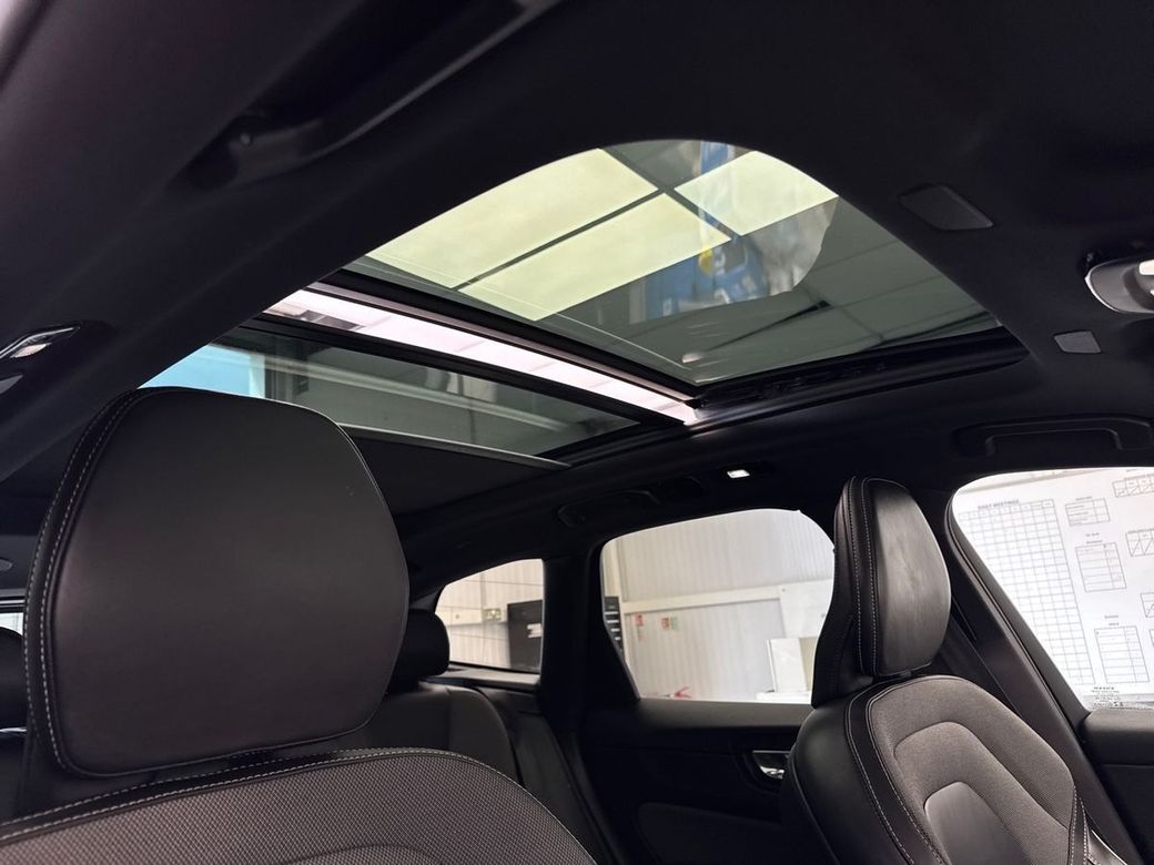 2022 Volvo XC60