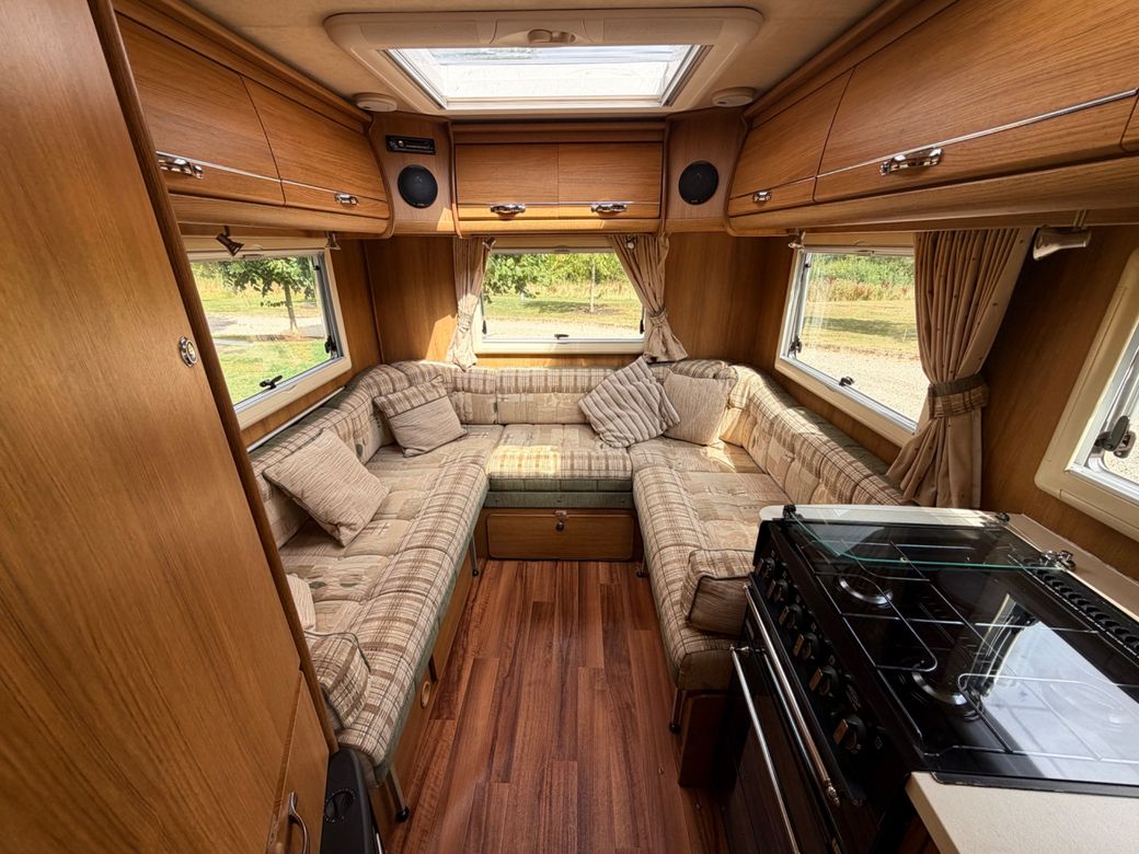 2010 AUTOSLEEPER SUFFOLK LOW PROFILE R.H.D AUTO 