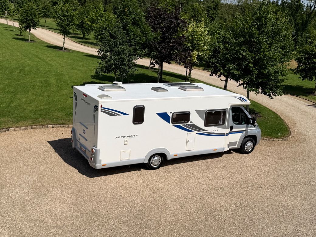 2013 BAILEY  APPROACH 745 LOW PROFILE R.H.D 