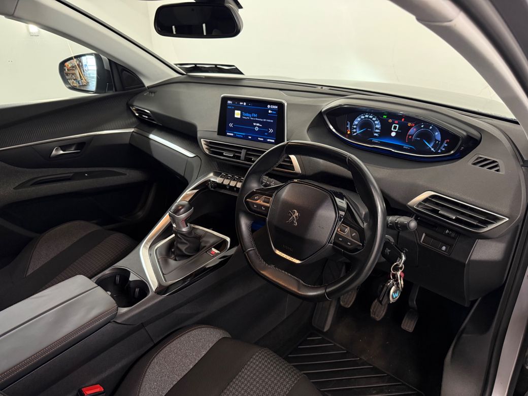 2019 Peugeot 5008