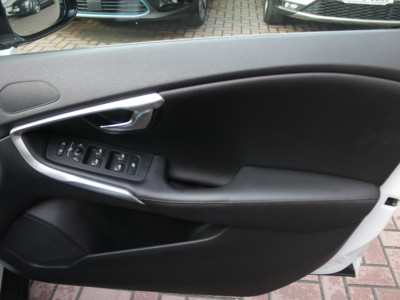 2016 Volvo V40 Cross Country