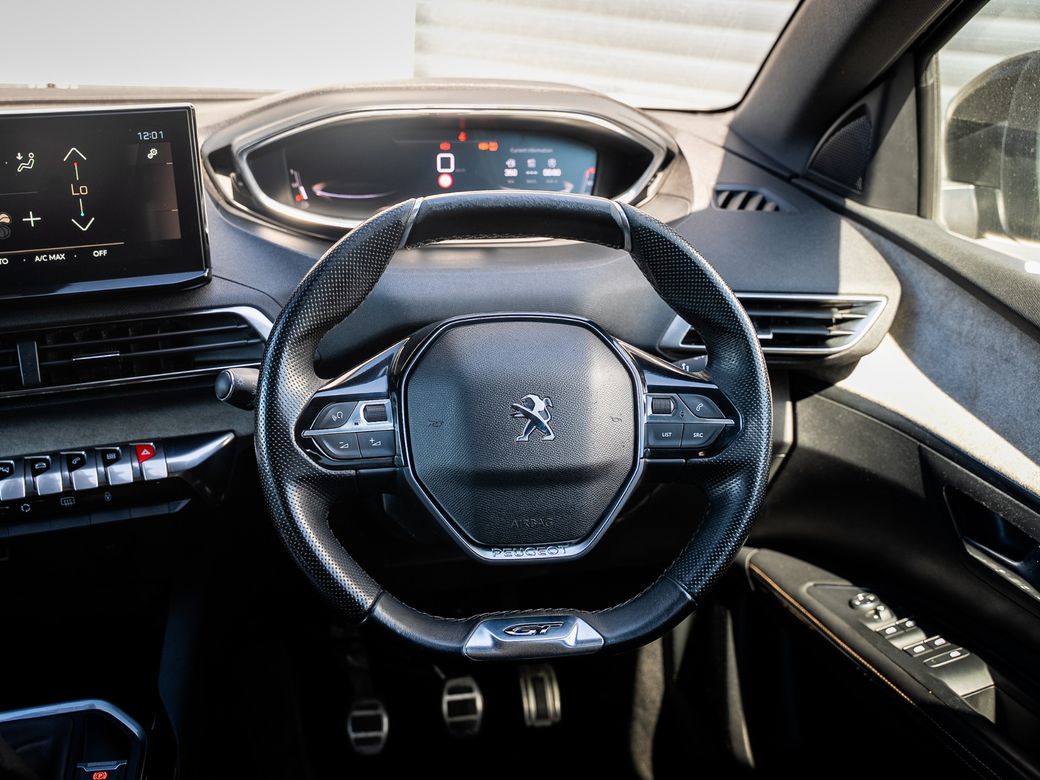 2023 Peugeot 5008