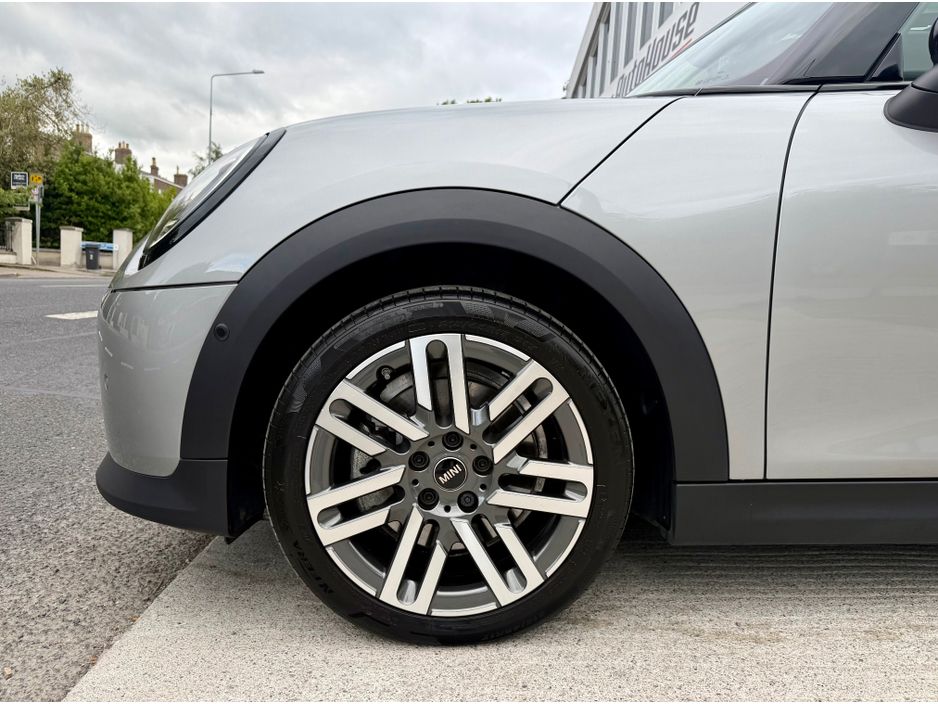 2024 Mini Hatch