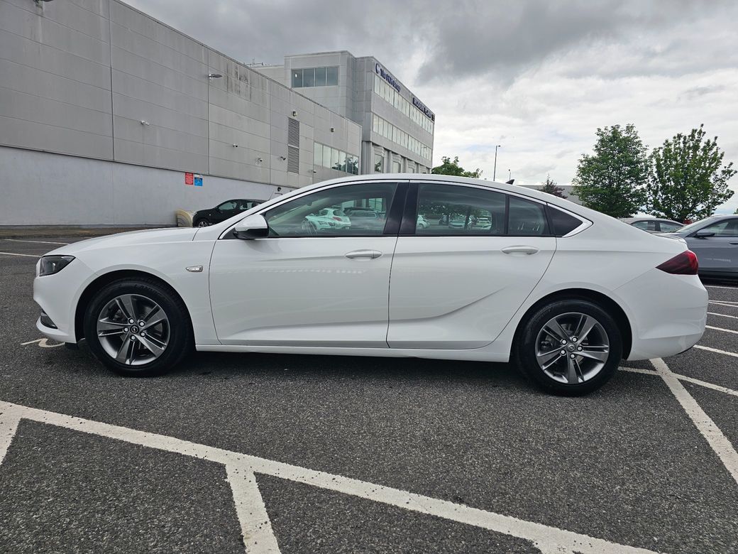 2020 Opel Insignia