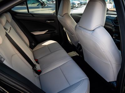 2023 Lexus UX 250H