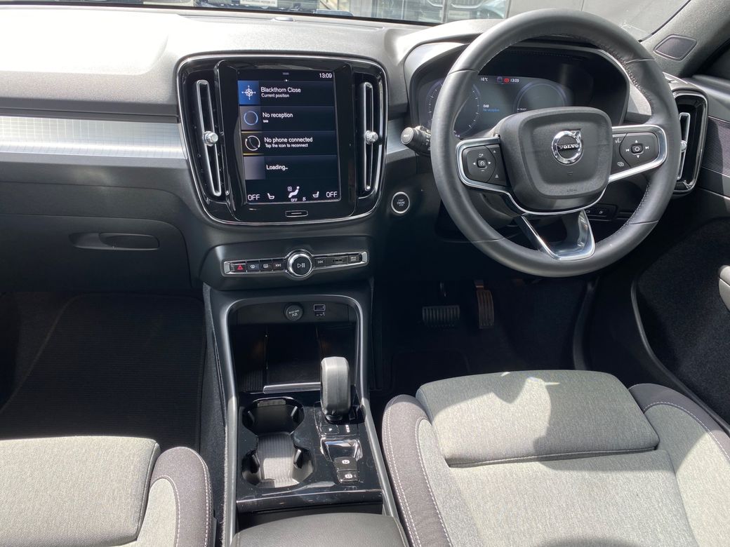 2023 Volvo XC40
