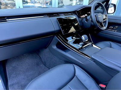 2025 Land Rover Range Rover Sport