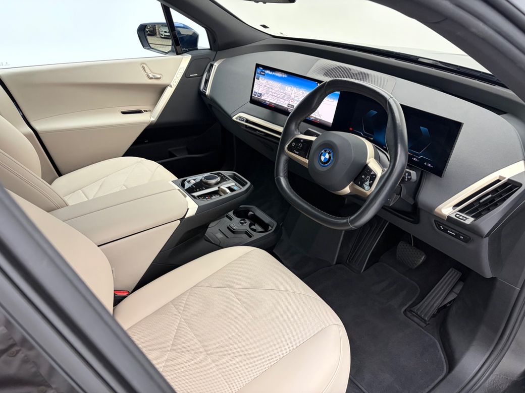 2023 BMW iX