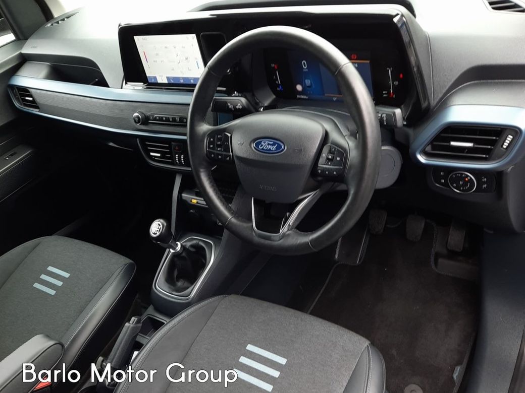 2025 Ford Transit Courier