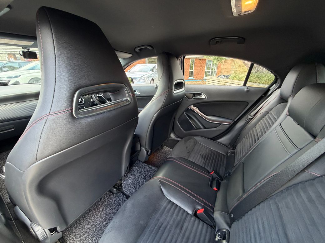 2013 Mercedes-Benz A 180