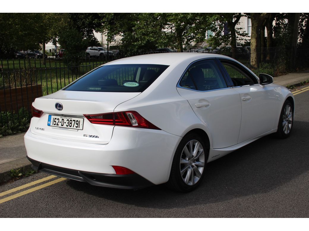 2015 Lexus IS 300h