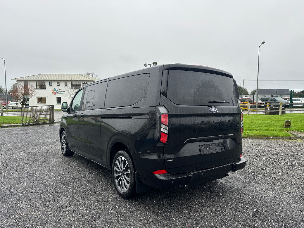 2026 Ford Tourneo Custom