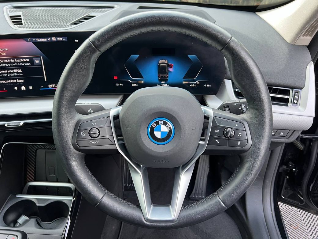 2025 BMW iX1