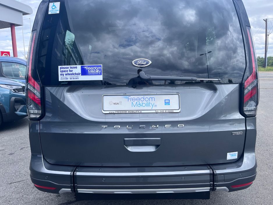 2026 Ford Tourneo Connect