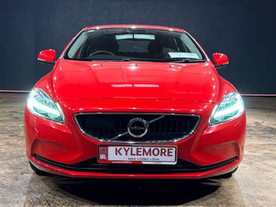 2020 Volvo V40
