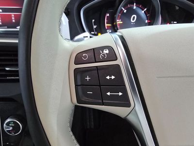 2018 Volvo V40