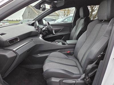 2023 Peugeot 5008