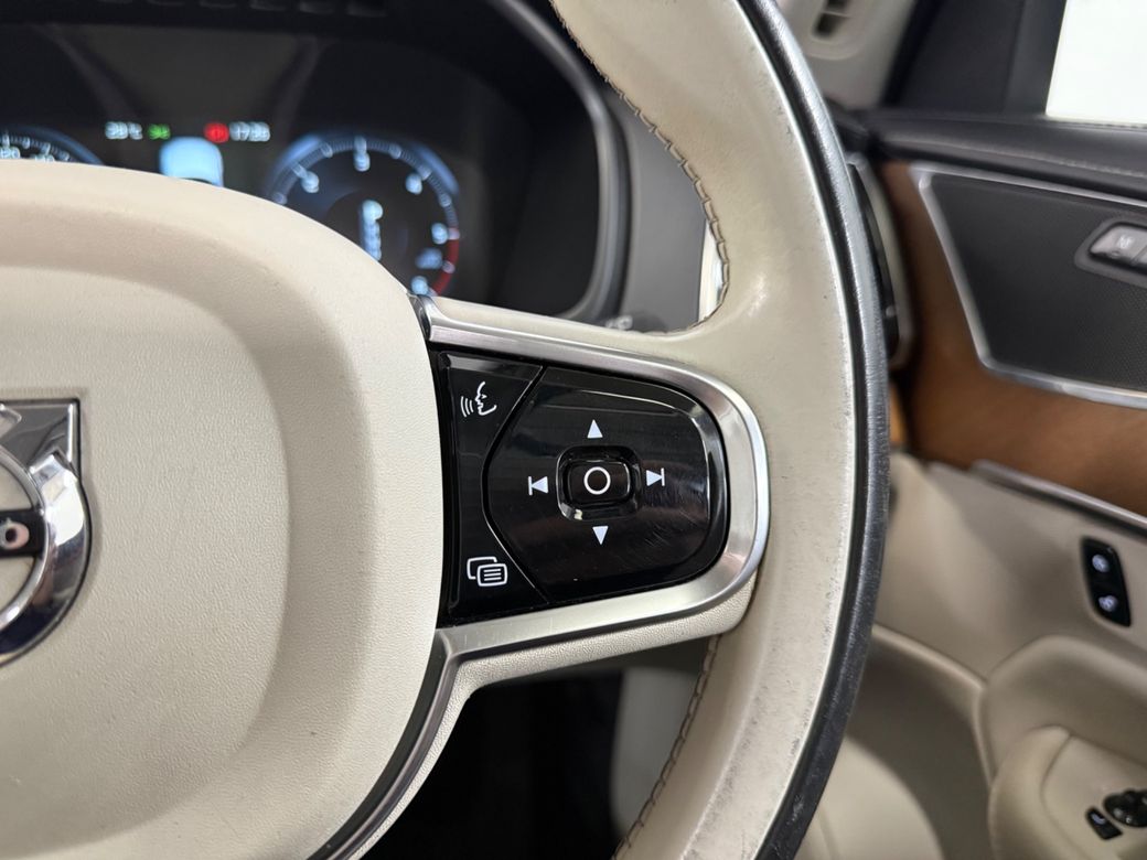 2016 Volvo XC90