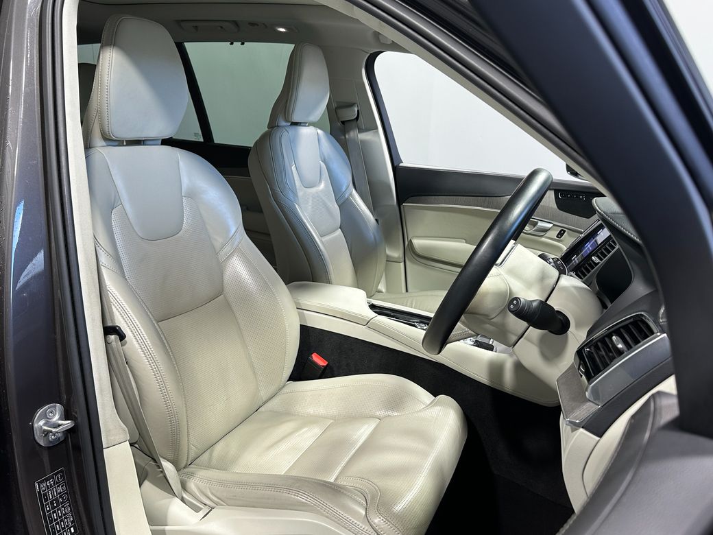 2023 Volvo XC90