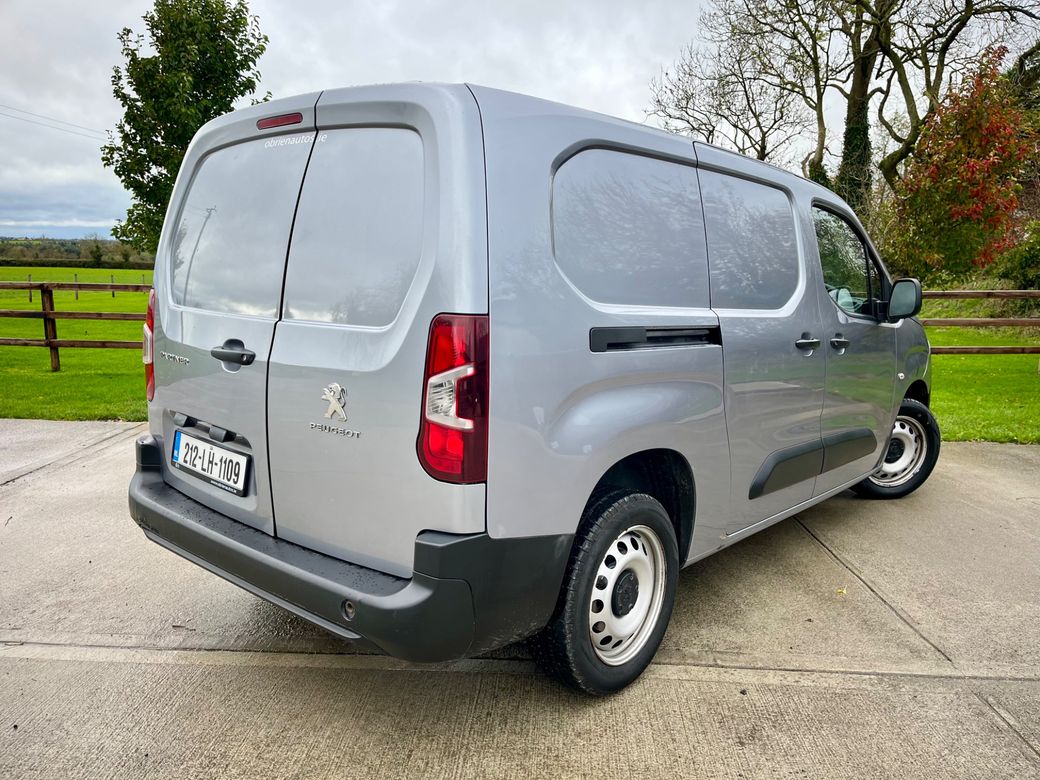 2021 Peugeot Partner