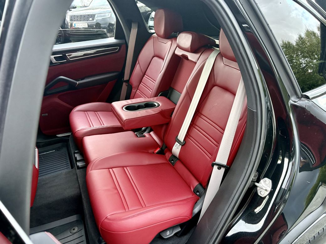 2023 Porsche Cayenne