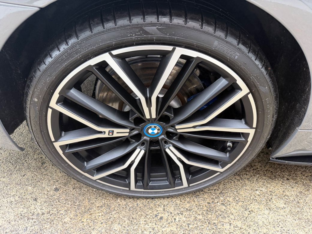 2022 BMW 5 Series