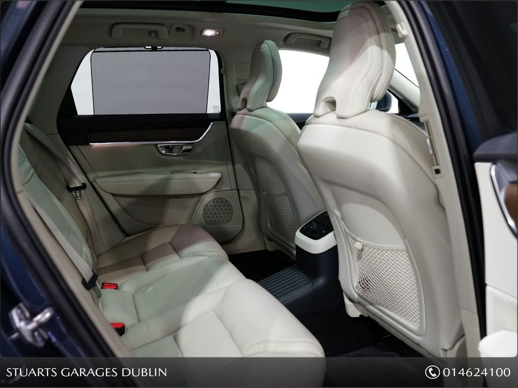 2021 Volvo V90