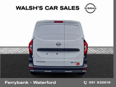 2025 Nissan Townstar