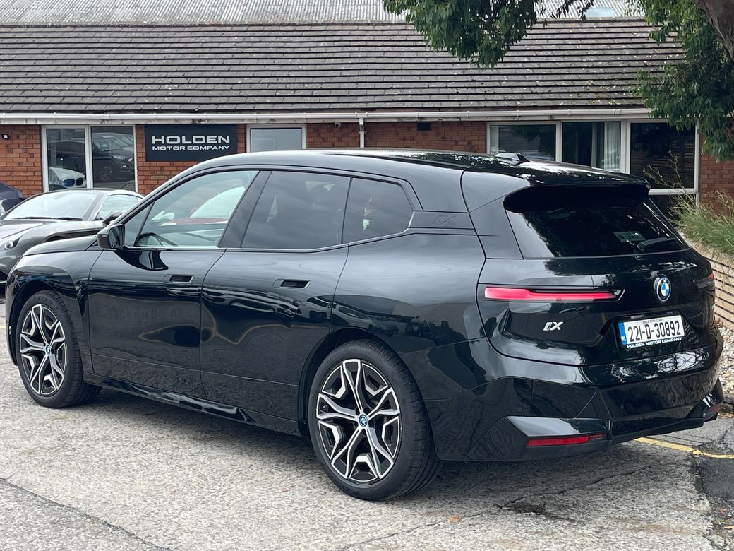2022 BMW iX