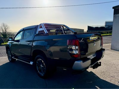 2020 Mitsubishi L200