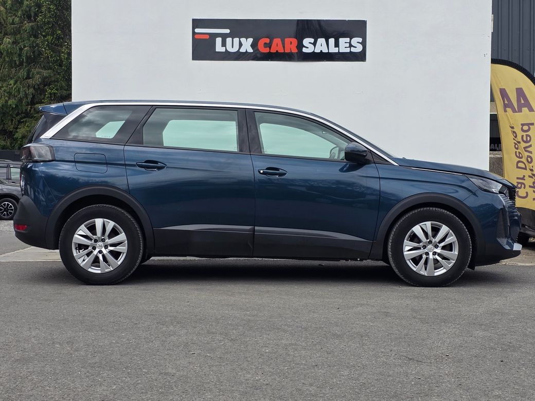 2021 Peugeot 5008