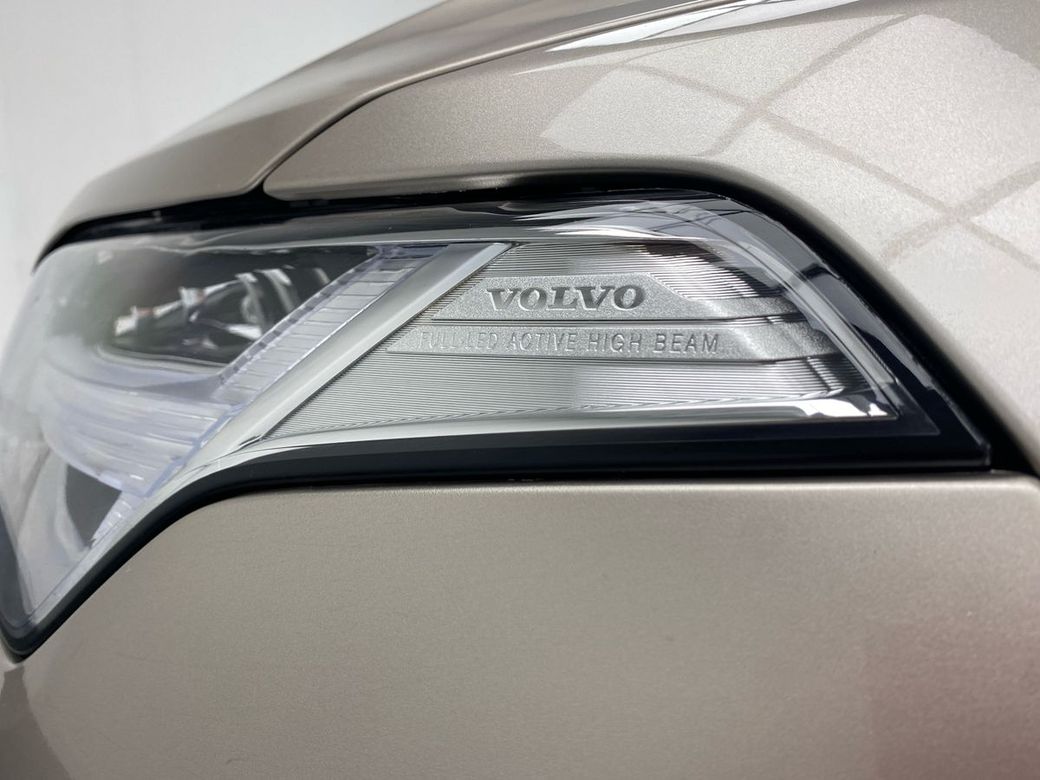2023 Volvo XC90