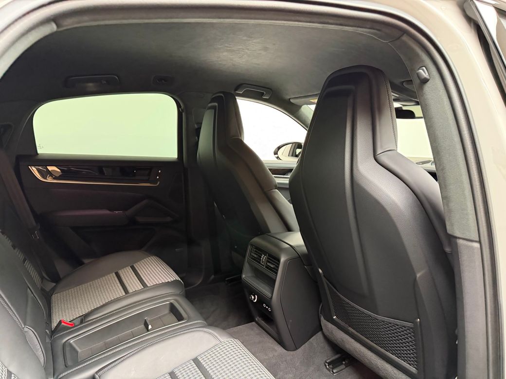 2026 Porsche Cayenne