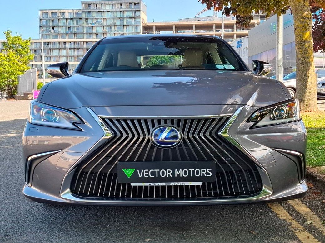 2021 Lexus ES 300h