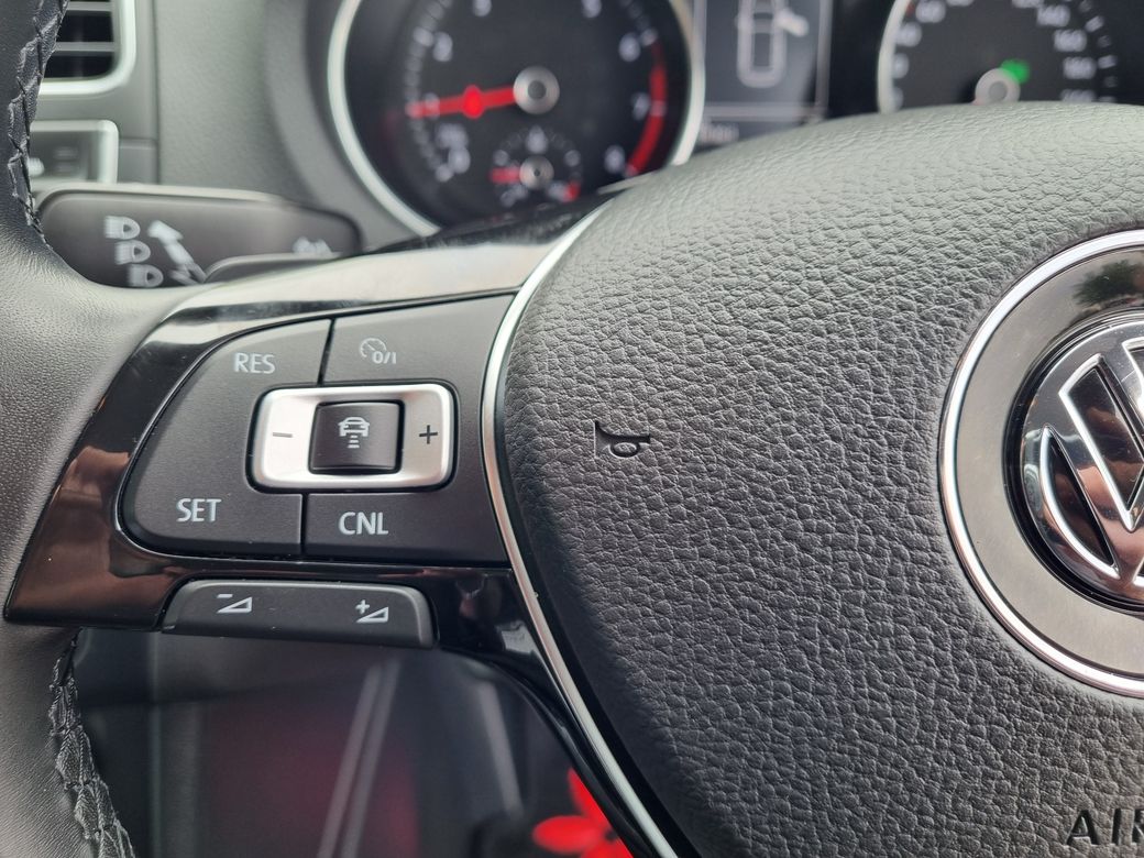 2017 Volkswagen Polo