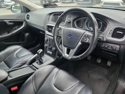 2016 Volvo V40