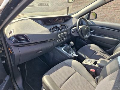 2016 Renault Scenic