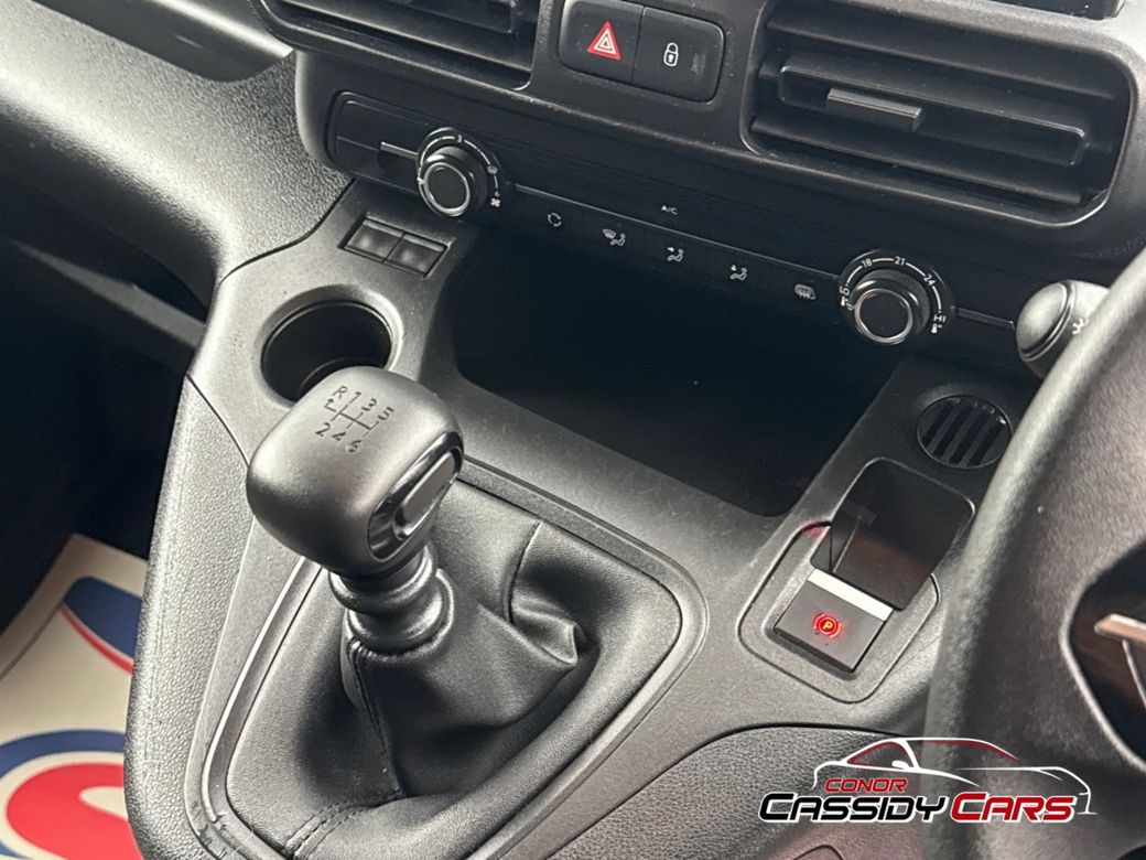 2022 Peugeot Partner