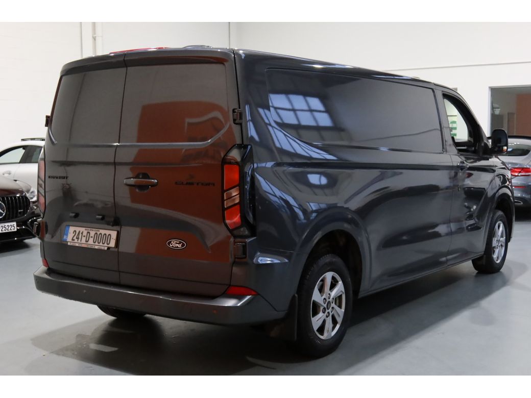 2024 Ford Transit Custom