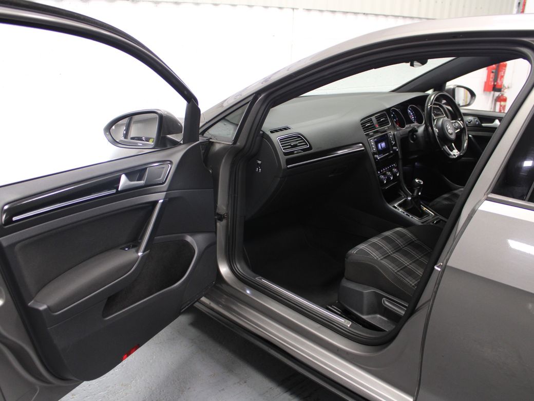 2017 Volkswagen Golf