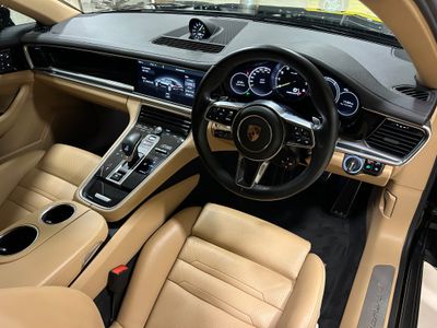2018 Porsche Panamera