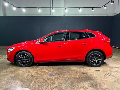 2019 Volvo V40